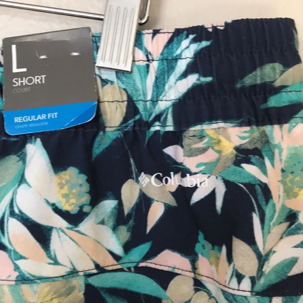 NEW Columbia Bogata Bay‎ Shorts. Large
